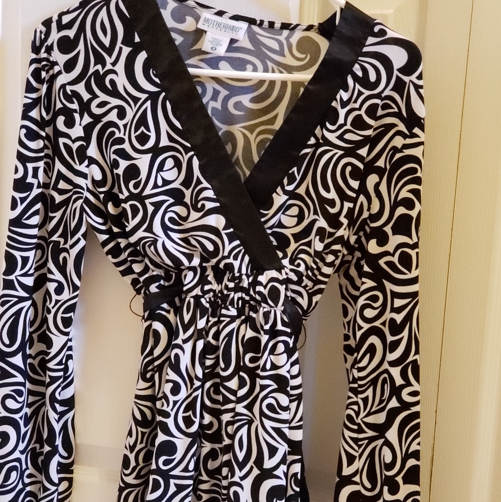 Motherhood Maternity top